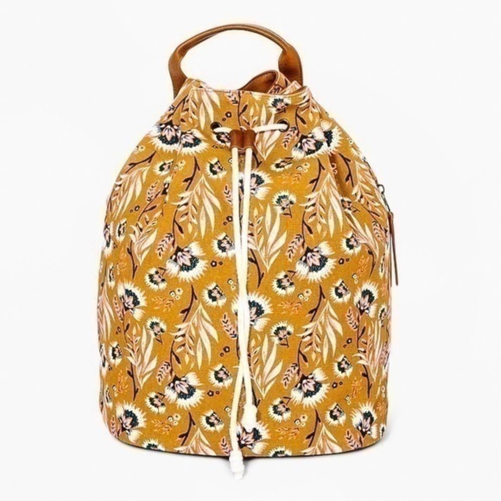 NWT Universal Thread Floral Backpack